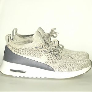 NIKE AIR MAX FLYNIT- LIKE BRAND NEW